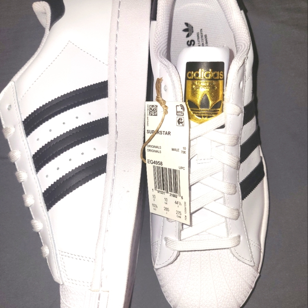 BRAND NEW Adidas ✨️ SUPERSTAR 👞 shoes - Picture 1 of 7
